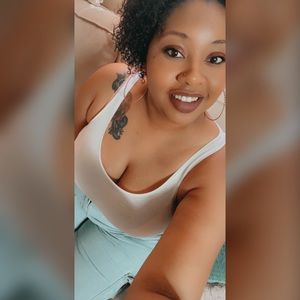 Meet your Posher, Joan